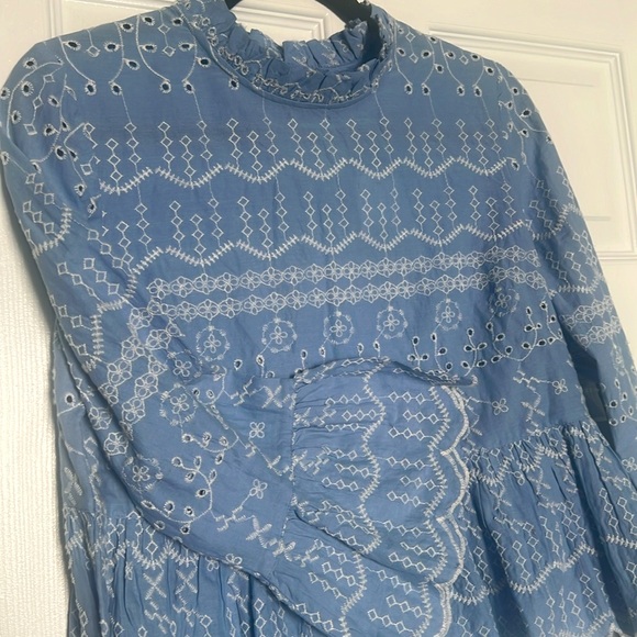 NWT Urban Outfitters Embroidered Eyelet blouse - Picture 2 of 11